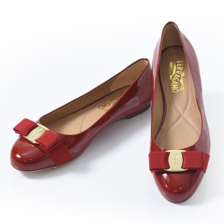 FERRAGAMO（フェラガモ） エナメル フラット パンプス ぺたんこ リボン