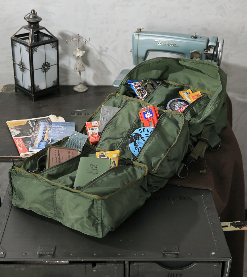 MILITARY（ミリタリー） 実物 新品 デッドストック 米軍 M17 MEDICAL