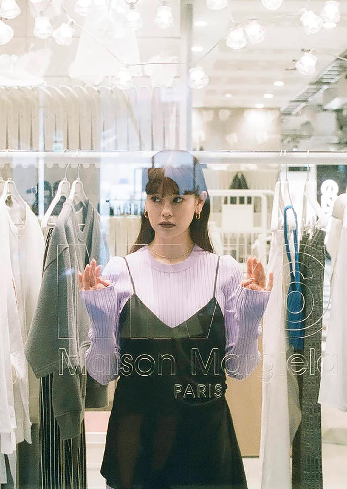emma×MM6 Maison Margiela｜洋服から香水までコレクションが一堂に