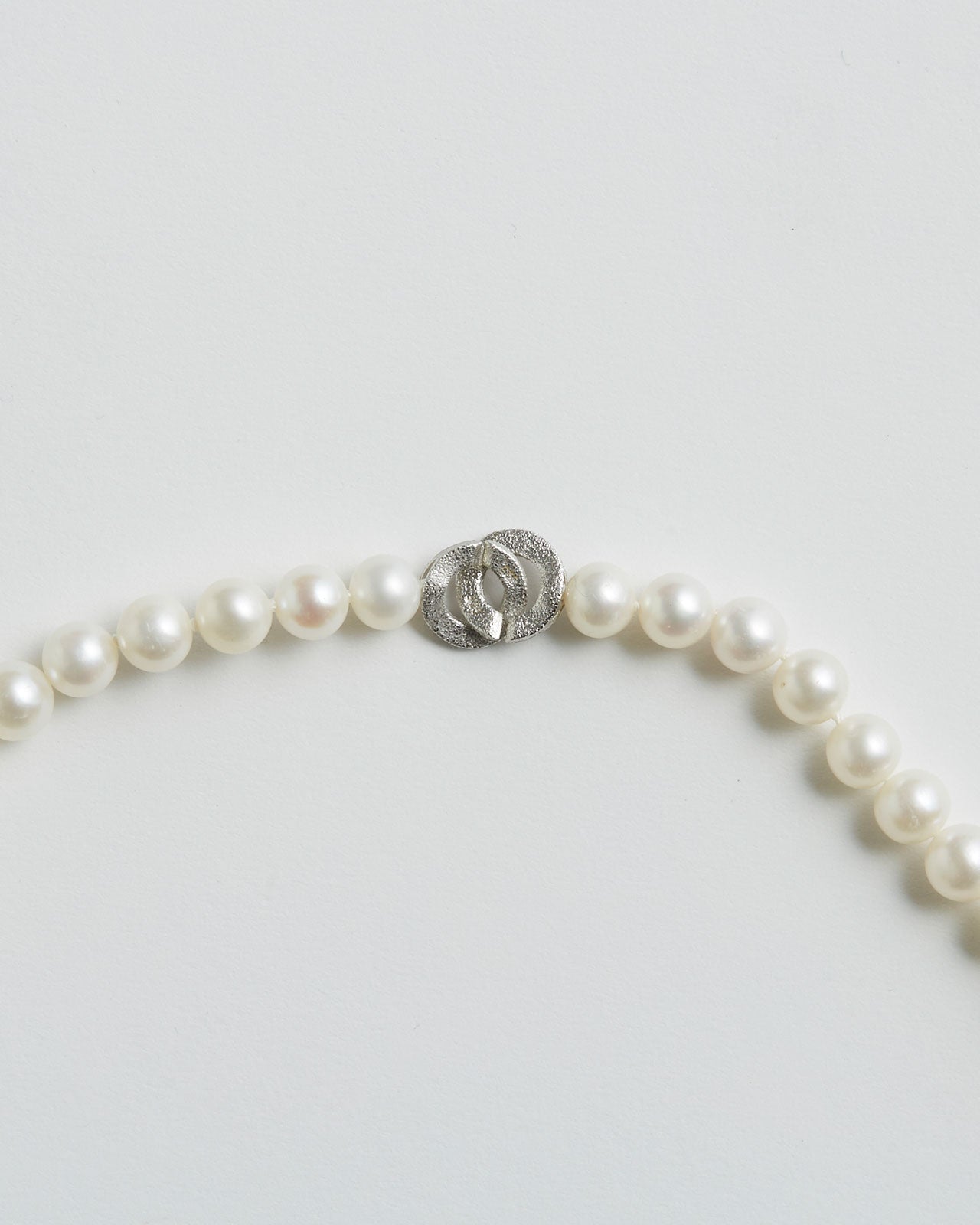 CADEAUX EXCLUSIVE LONG PEARL NECKLACE – Shinzone