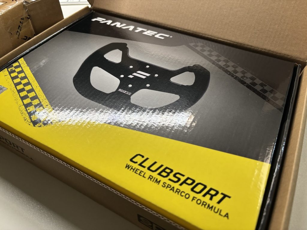 FanatecのSparcoステアリングとButton module rallyの開封組み付け