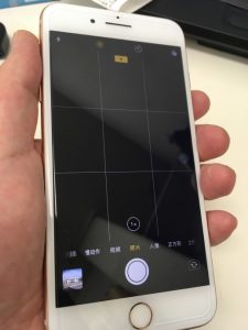 iPhone8Plusの外カメラが真っ暗・真っ黒なままの これって修理できるの