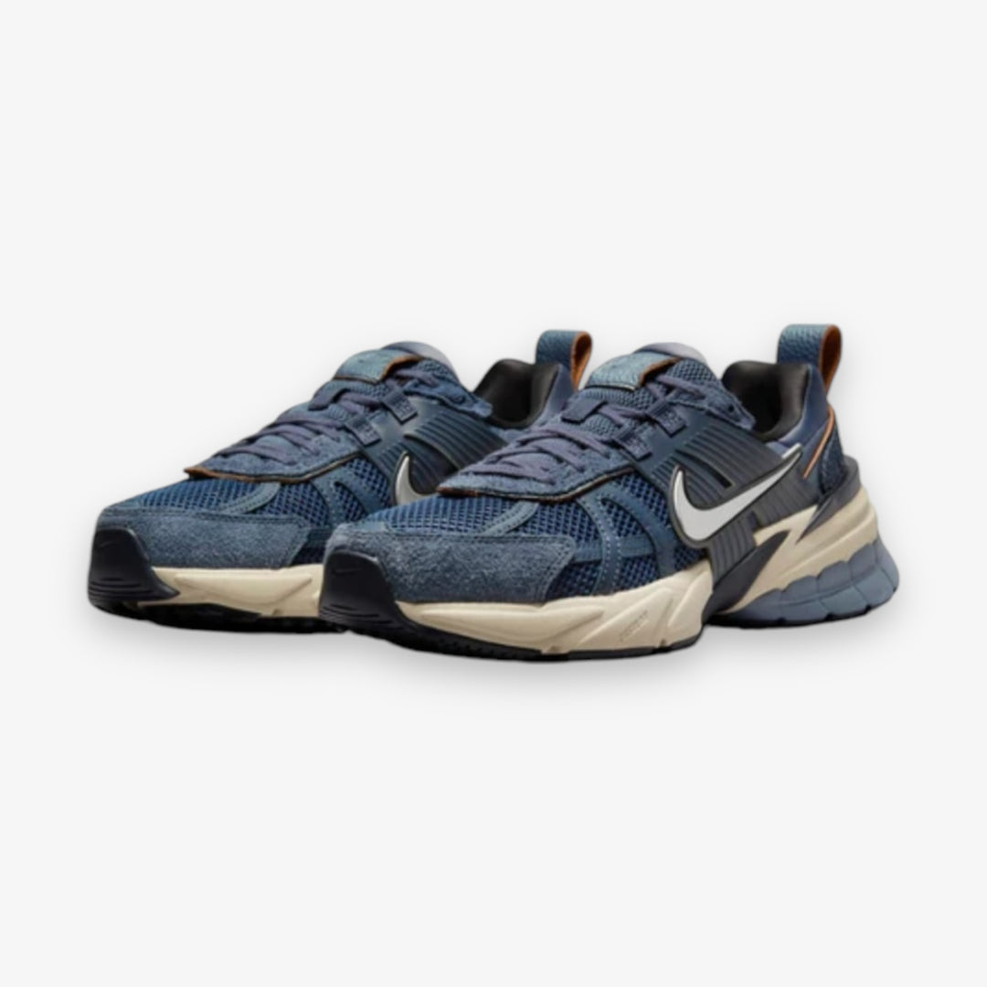 Womens Nike V2K Run THUNDER BLUE/CHROME-LIGHT CARBON-BLACK FN6703