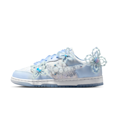 ナイキ ダンク LOW Women's Artist コレクション[HV8575-100
