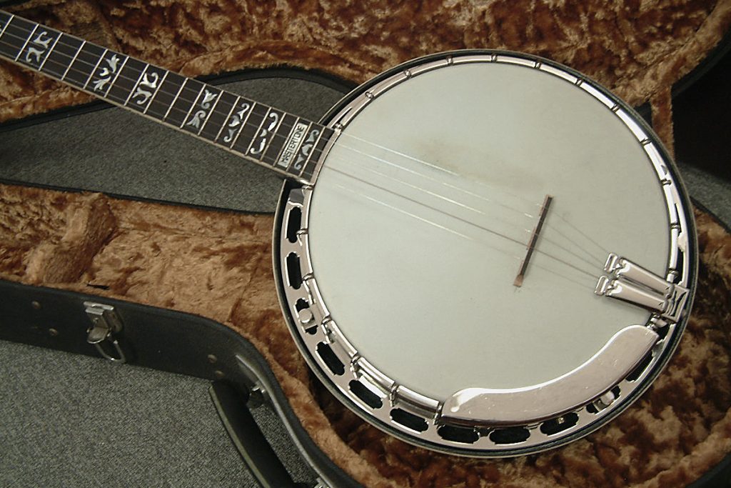 5弦バンジョー（5-strings banjo） - 大阪のグラフィックデザイナー
