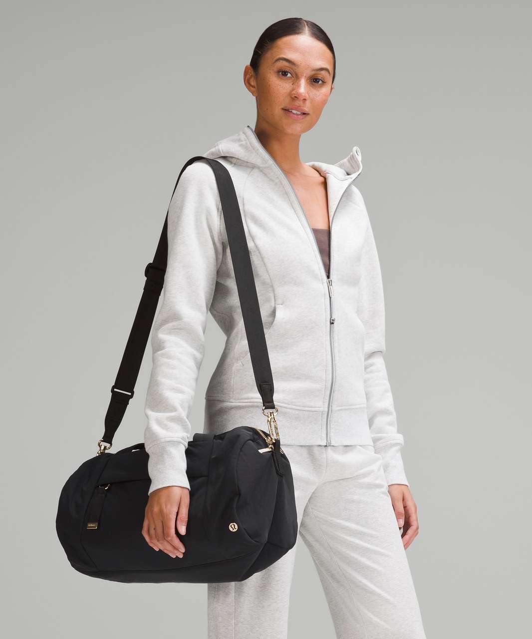 Lululemon On My Level Barrel Duffle Bag 16L - Black / Gold - lulu