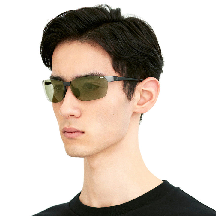 flat09_parlblack_tvs_06_a36c44