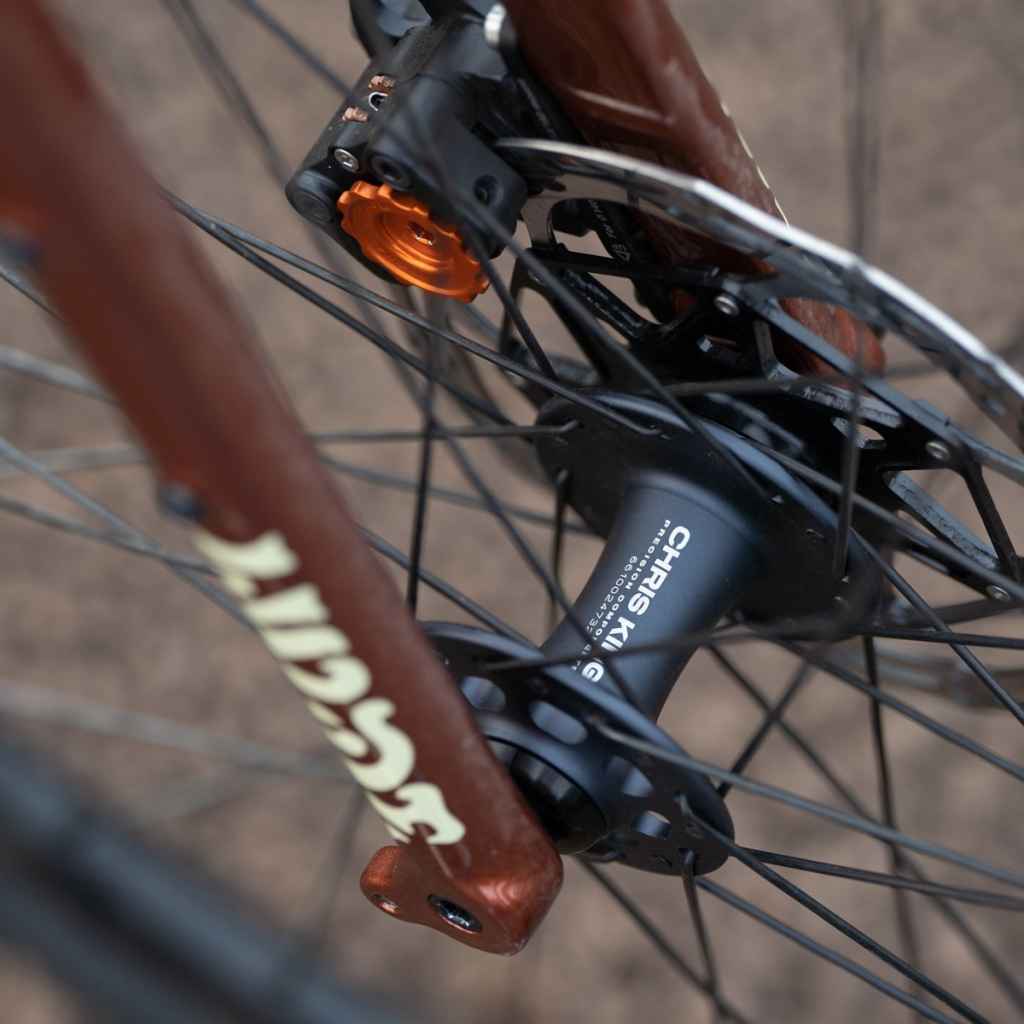 CHRIS KING* R45 disc road hub front (3d violet/center lock) - BLUE
