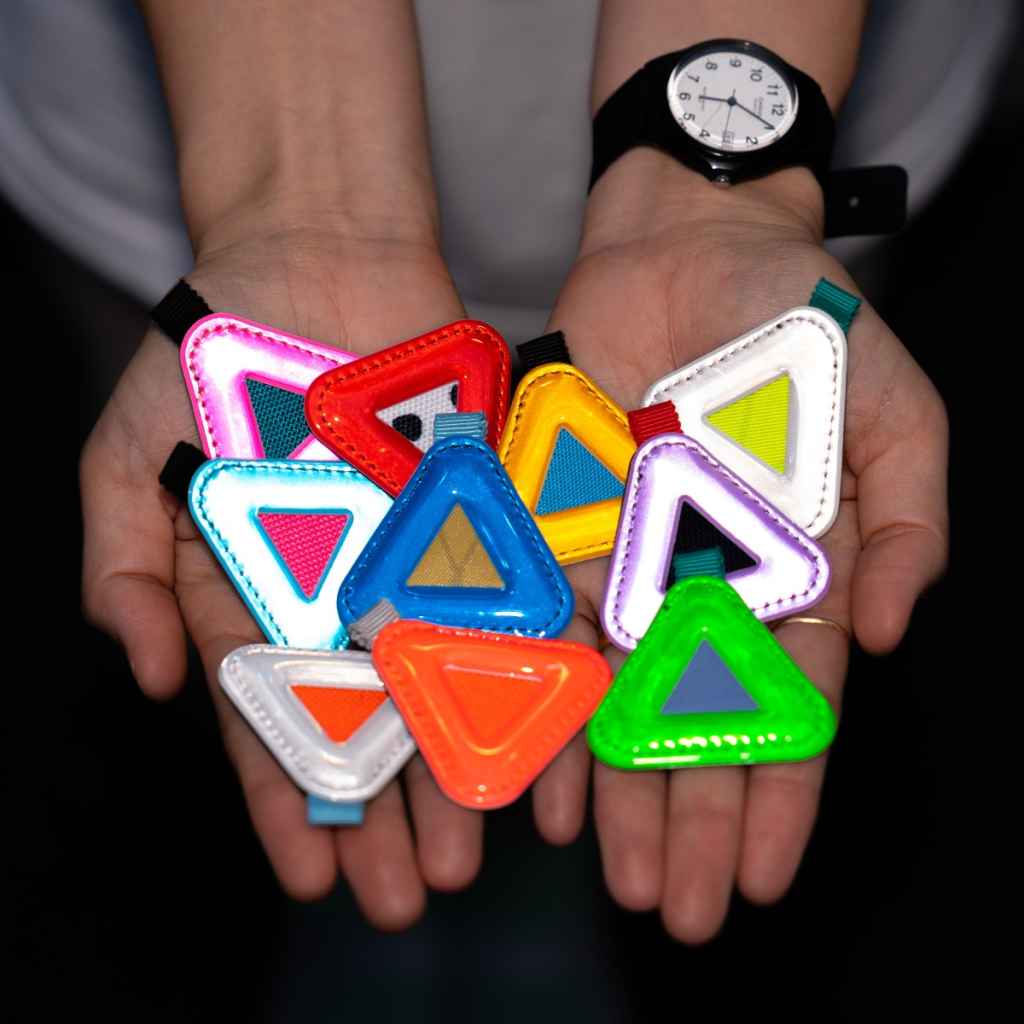 BLUE LUG* MINI triangle reflector (assort) - BLUE LUG ONLINE STORE