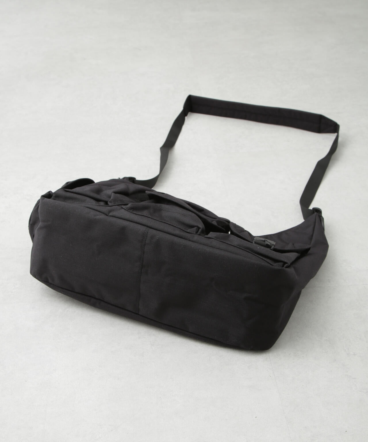 BAICYCLON by Bagjack / MULTI POCKETS SHOULDER BAG L