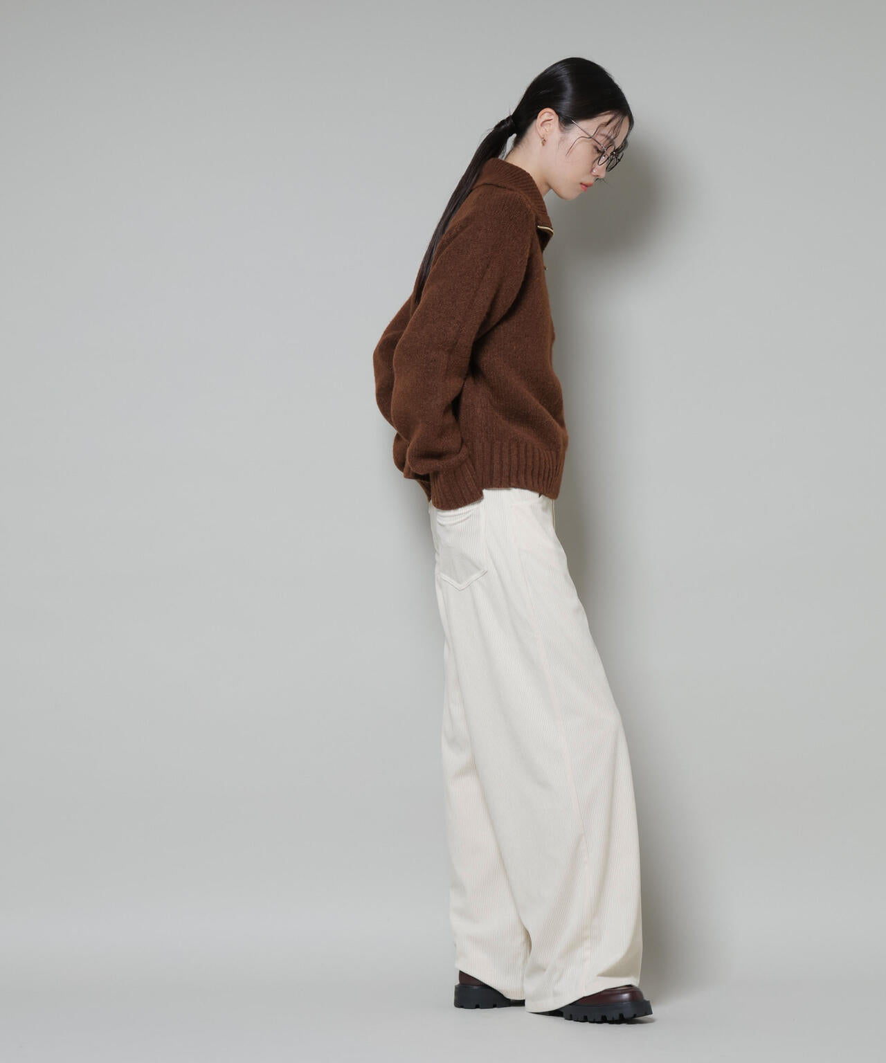 ソフト コーデュロイ ストレートパンツ