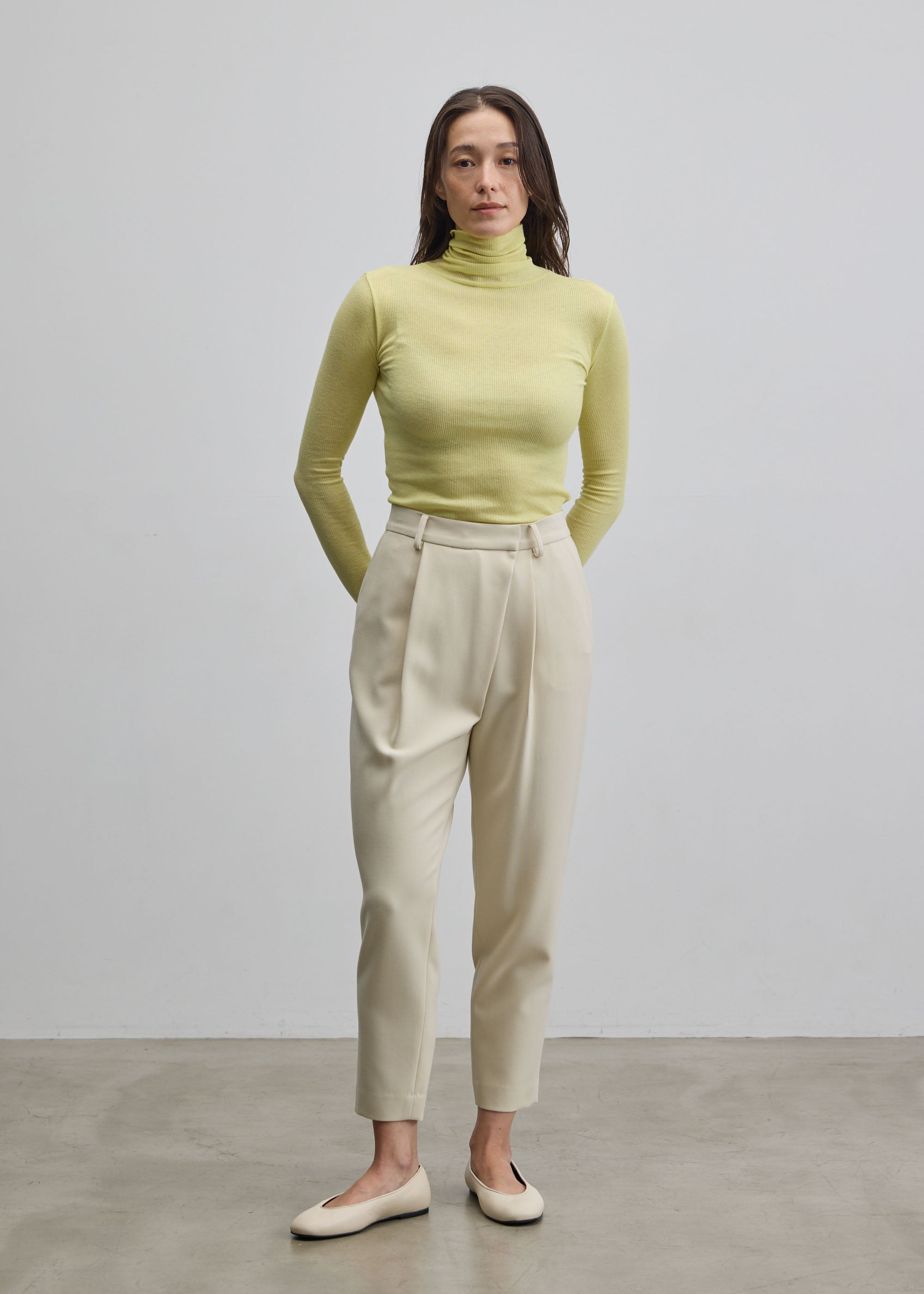 ウールライクタックパンツ - SOÉJU online store｜上質な大人の女性の