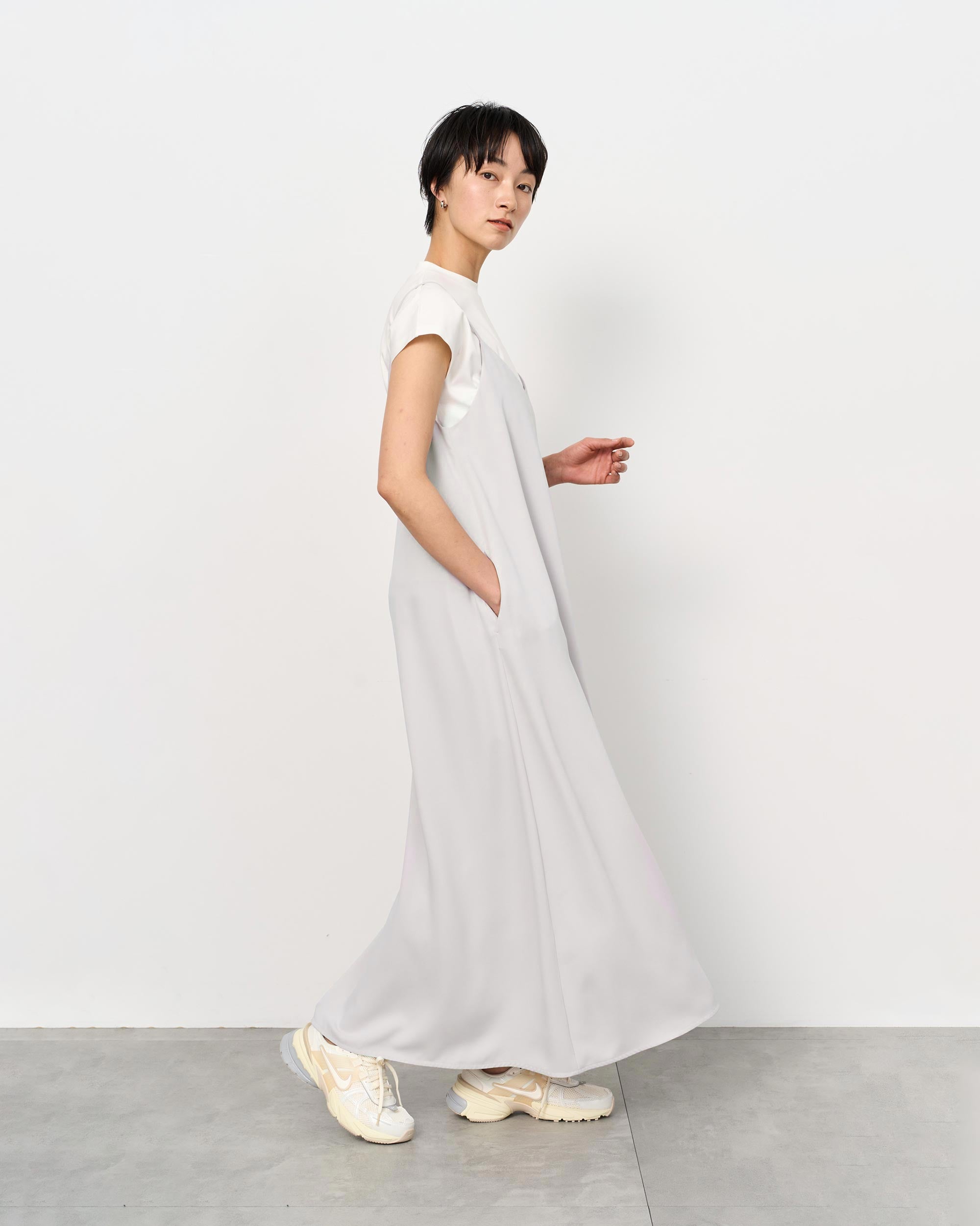 サテンキャミソールワンピース - SOÉJU online store｜上質な大人の