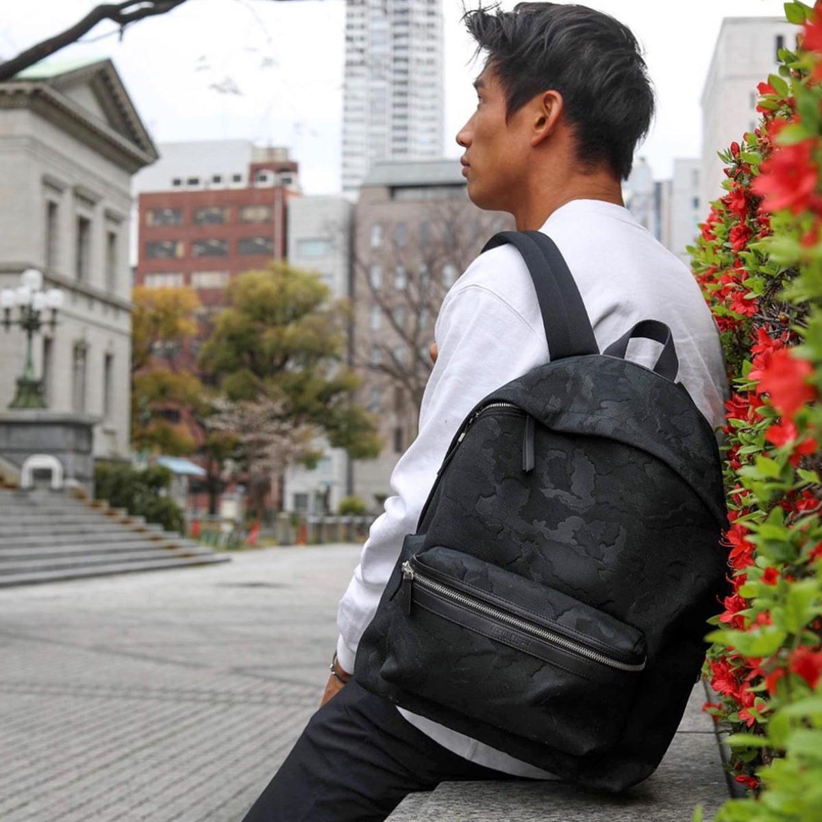 品がある立体的な迷彩がポイント！GENTIL BANDITのバックパックで大人