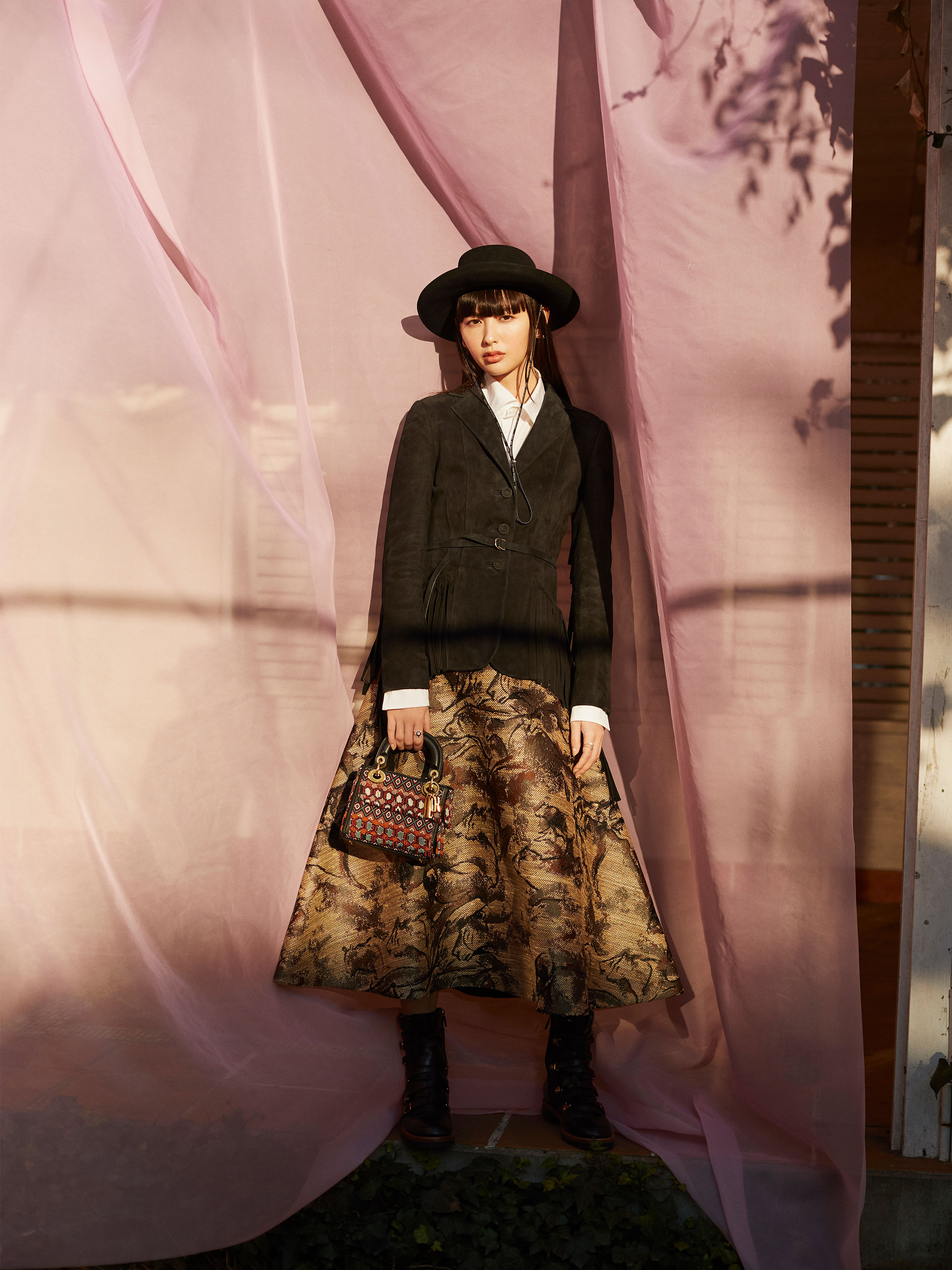 鈴木えみが出会う Dior (ディオール) のニュー・アイコンバッグ Vol.2