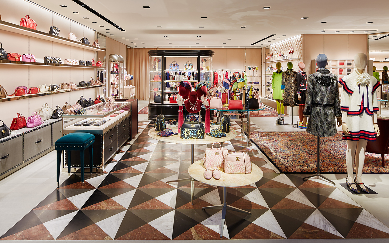 Gucci (グッチ) が Alessandro Michele (アレッサンドロ・ミケーレ