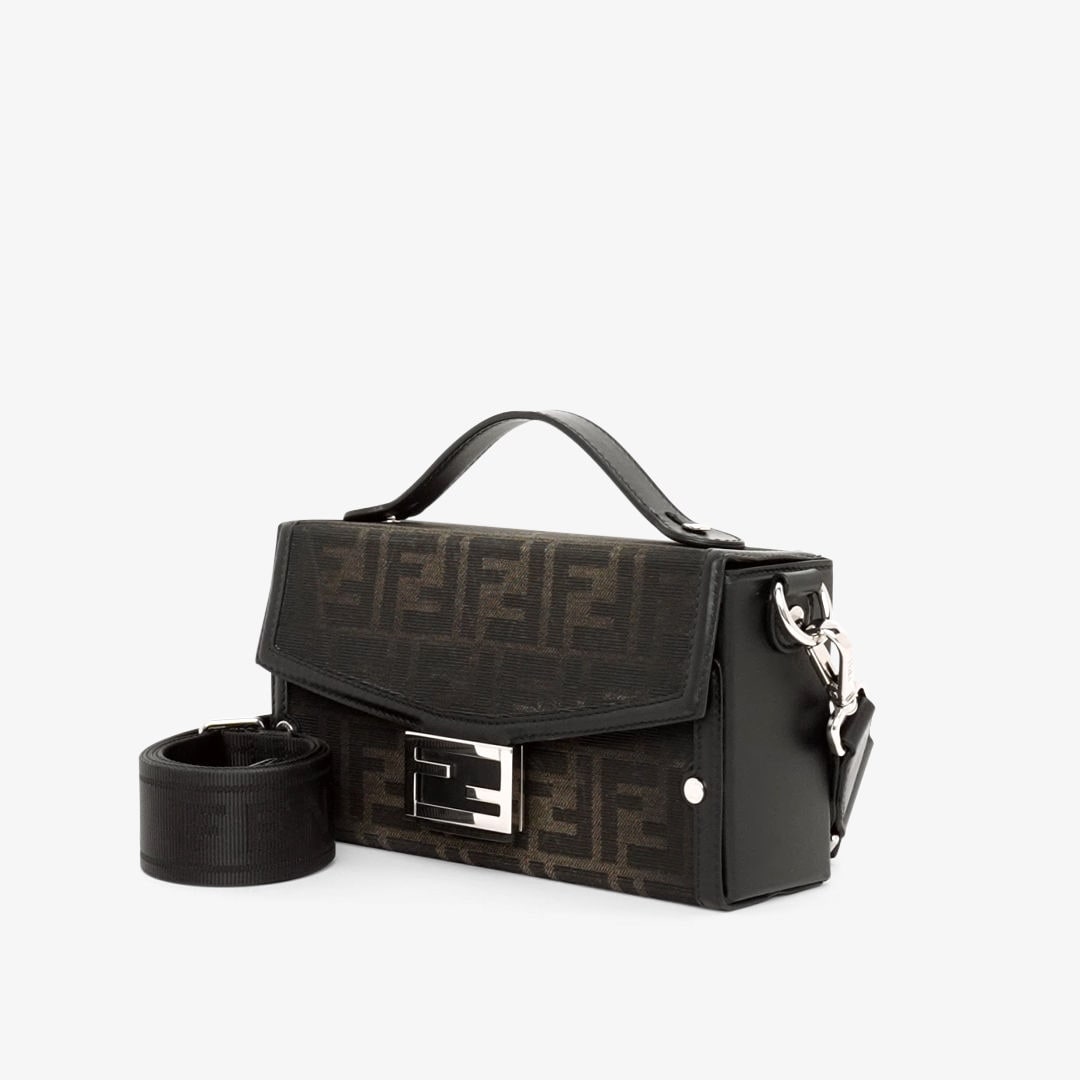 バゲット® ソフトトランク ファブリック ブラウン | Fendi