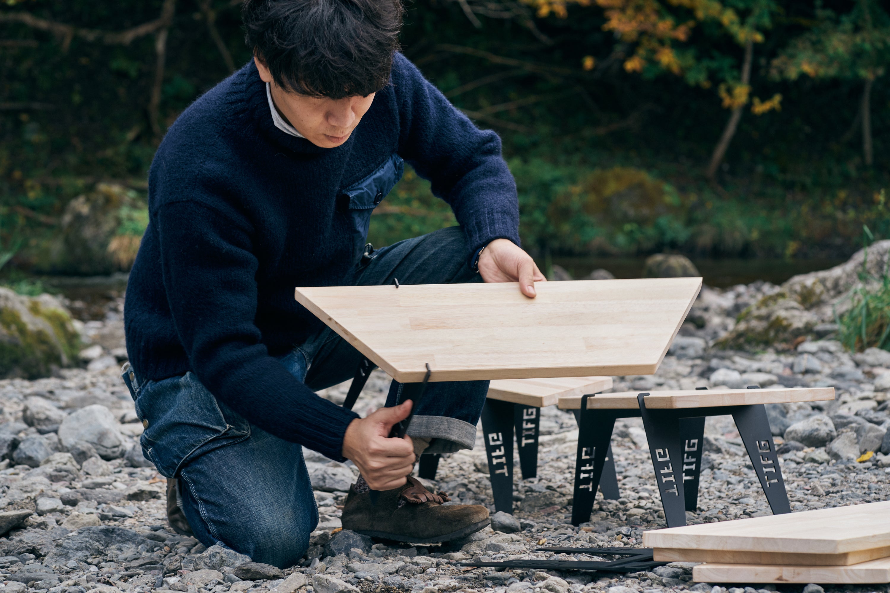 機能性を追求した末の六角形！ 新発想の『ウッドテーブル』＆『ウッド