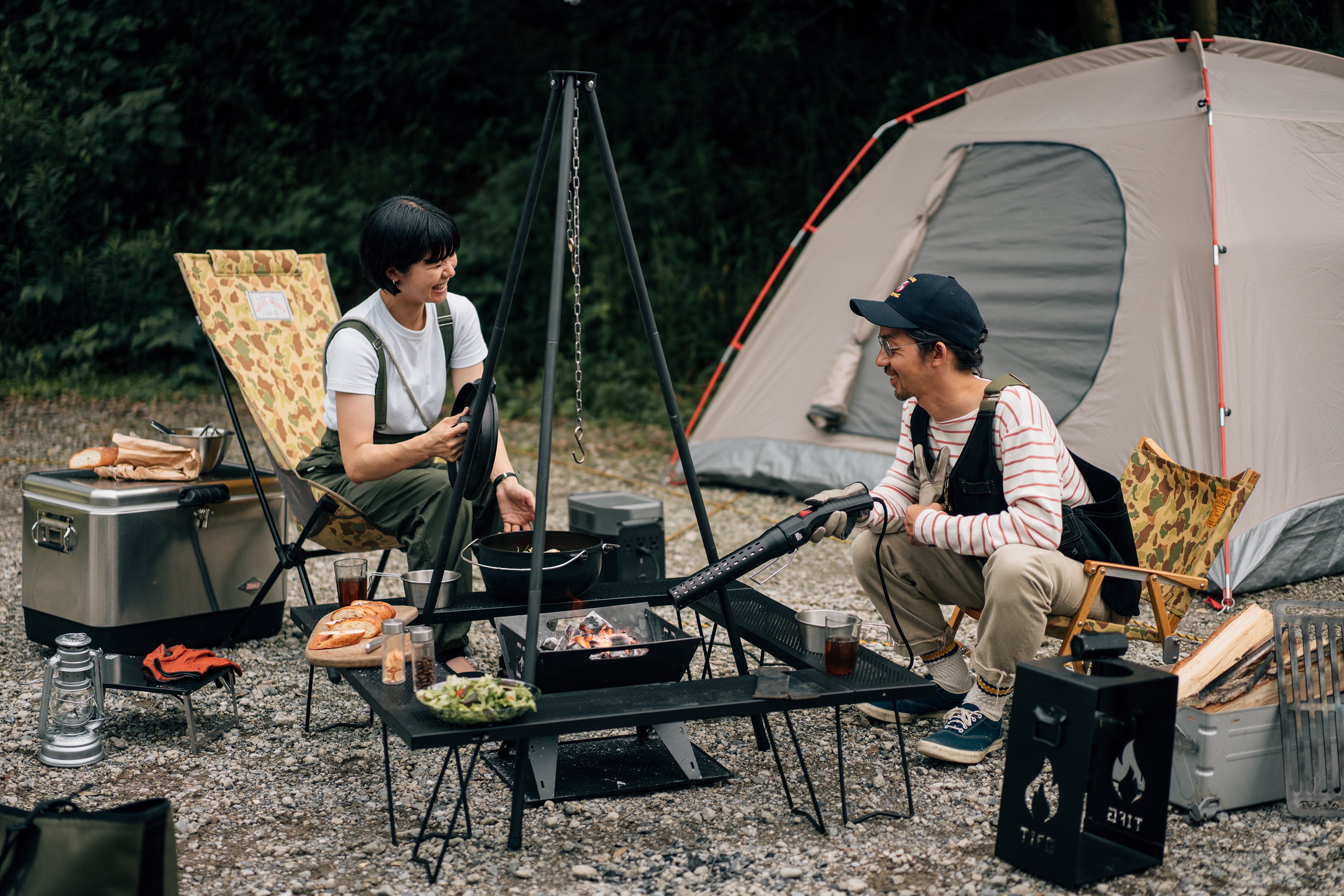 火も燃料も使わず炭火をおこせる！ BBQ用電動火起こし器「QUICK BBQ