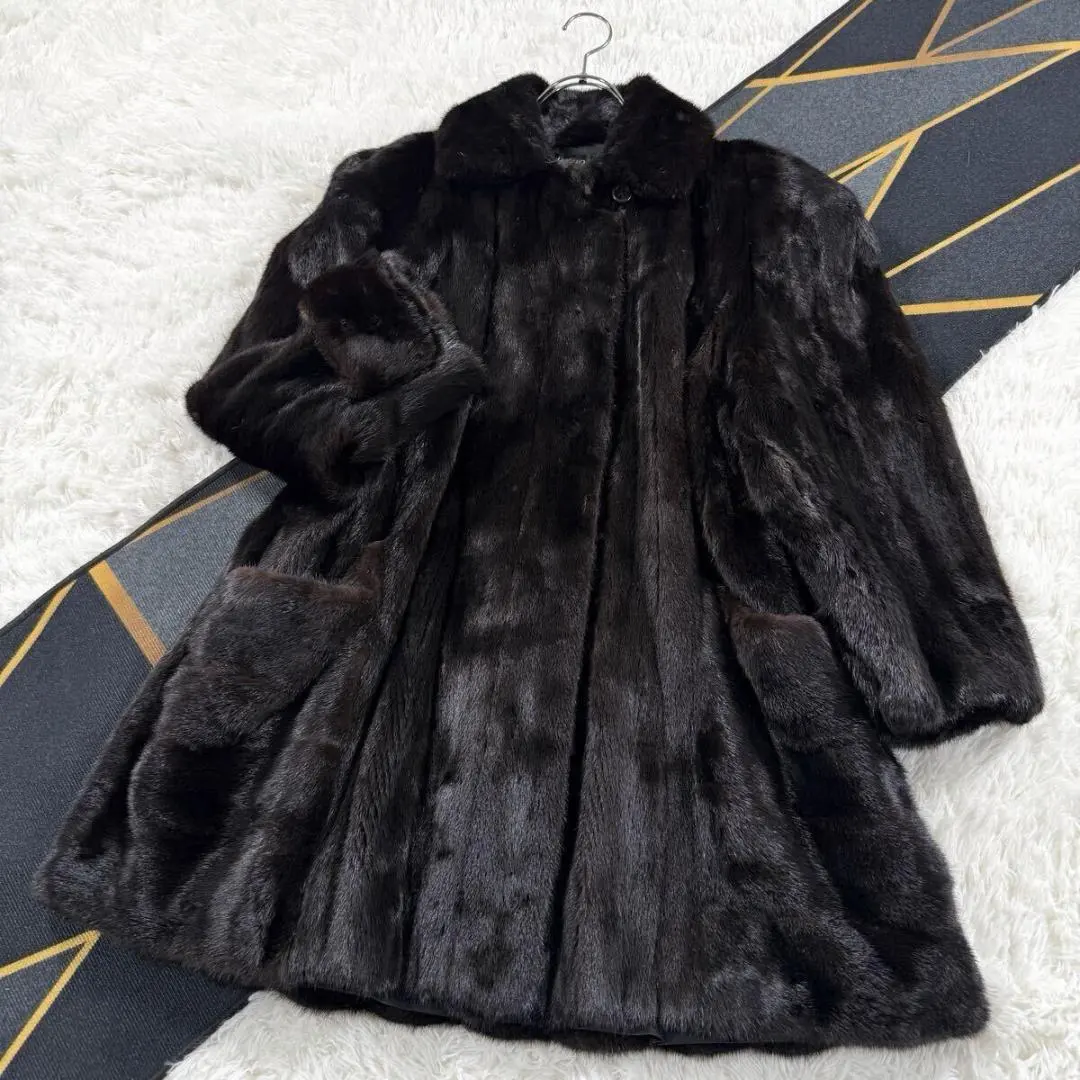 2026年最新】VALENTINO ファー種類：リアルファー 毛皮・ファーコート