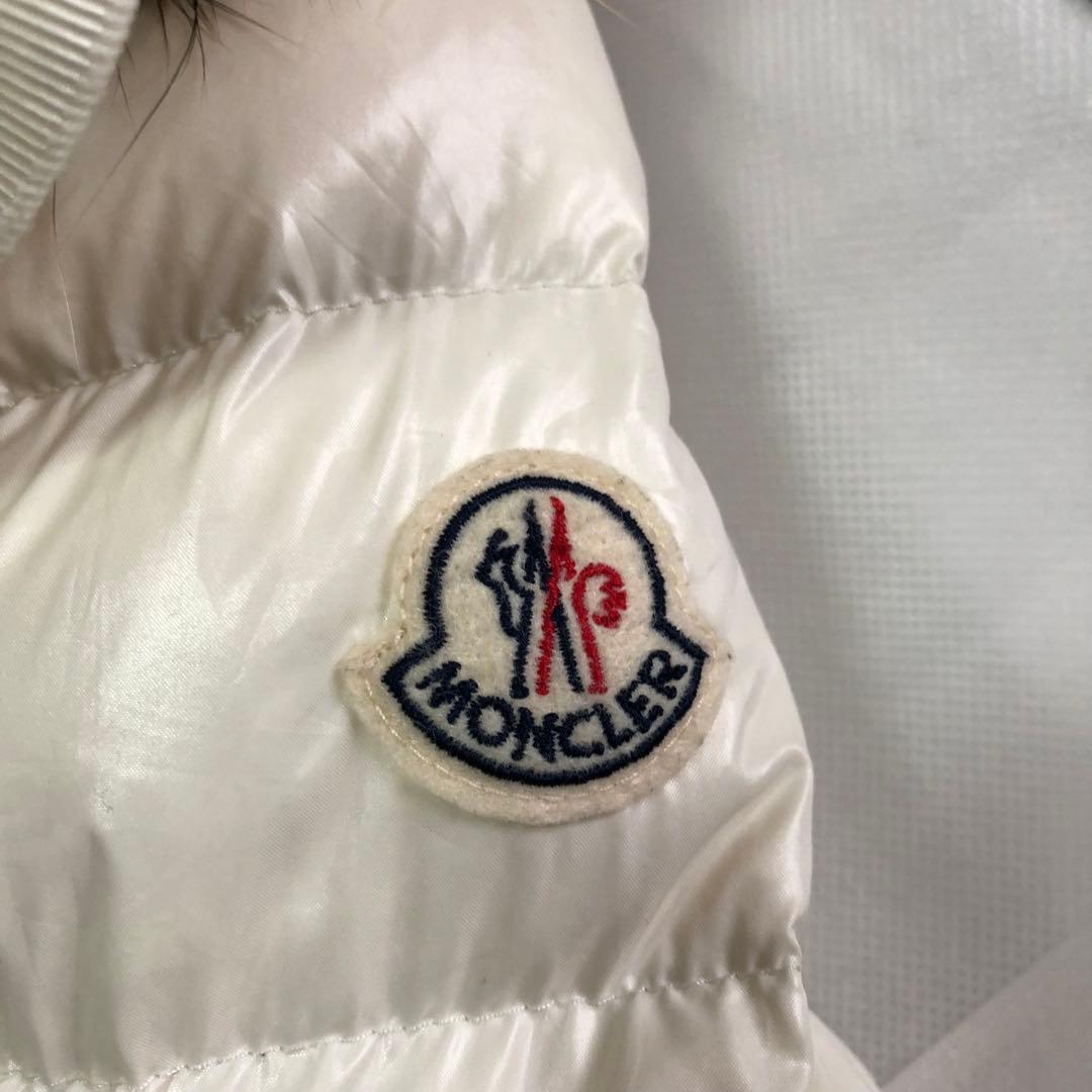 MONCLER モンクレール ARMOISE アルモワーズ ダウン ファー 白 - メルカリ