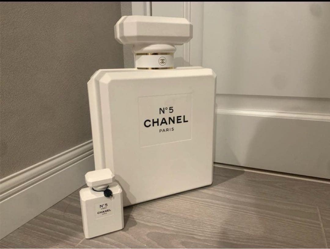 CHANEL♡アドベントカレンダーno.5ホリデーチャーム　シャネル バッグ クリスマスコフレ2021】「シャネル N°5」アドベントカレンダーが話題