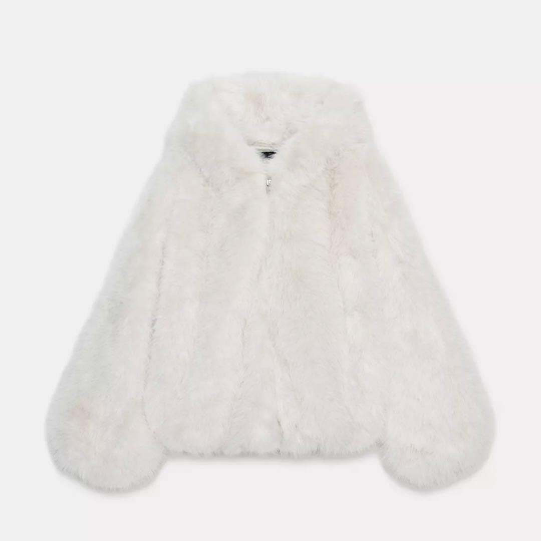 ZARA ザラ　ショート丈フェイクファー フード付きコート XS-Sサイズ ZARA ショート丈フェイクファー フード付きコート XS-Sサイズ新品タグ