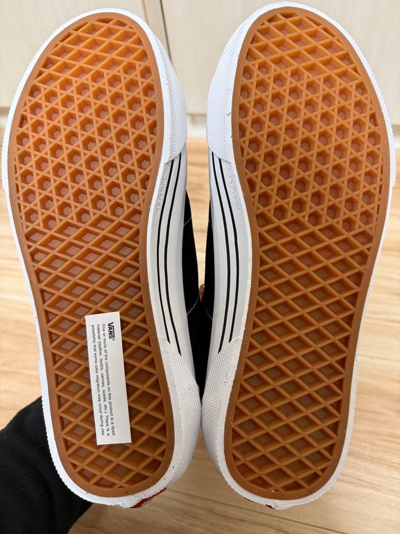 新品未使用VANS スニーカー ブラック Supremeコラボ - メルカリ
