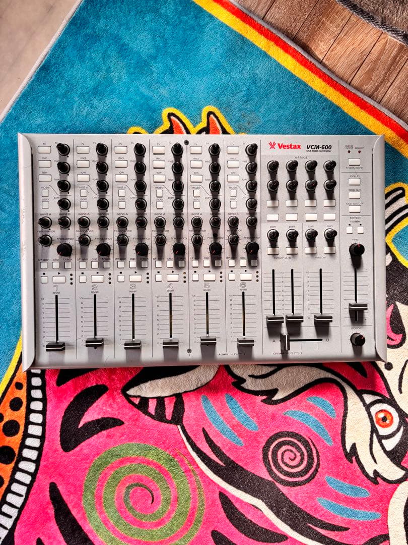 Vestax VCM-600 コントローラー⭐️希少品 Vestax VCM-600 USB Midi Controller - What To Know & Where To Buy