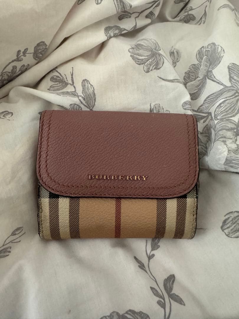 BURBERRY チェック柄 二つ折り財布 - メルカリ
