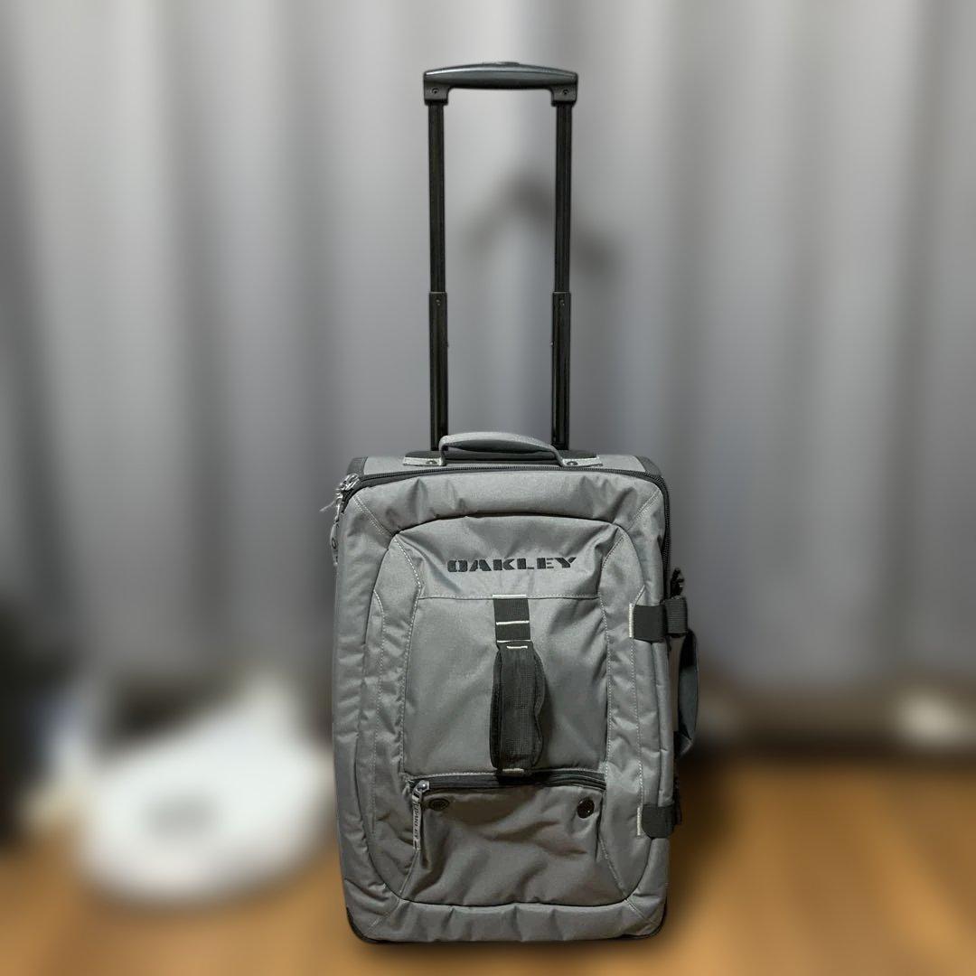 OAKLEY グレー キャリーバッグ 楽天市場】アルミ調 小型 スーツケース Sサイズ 33L 1日〜3日 機内