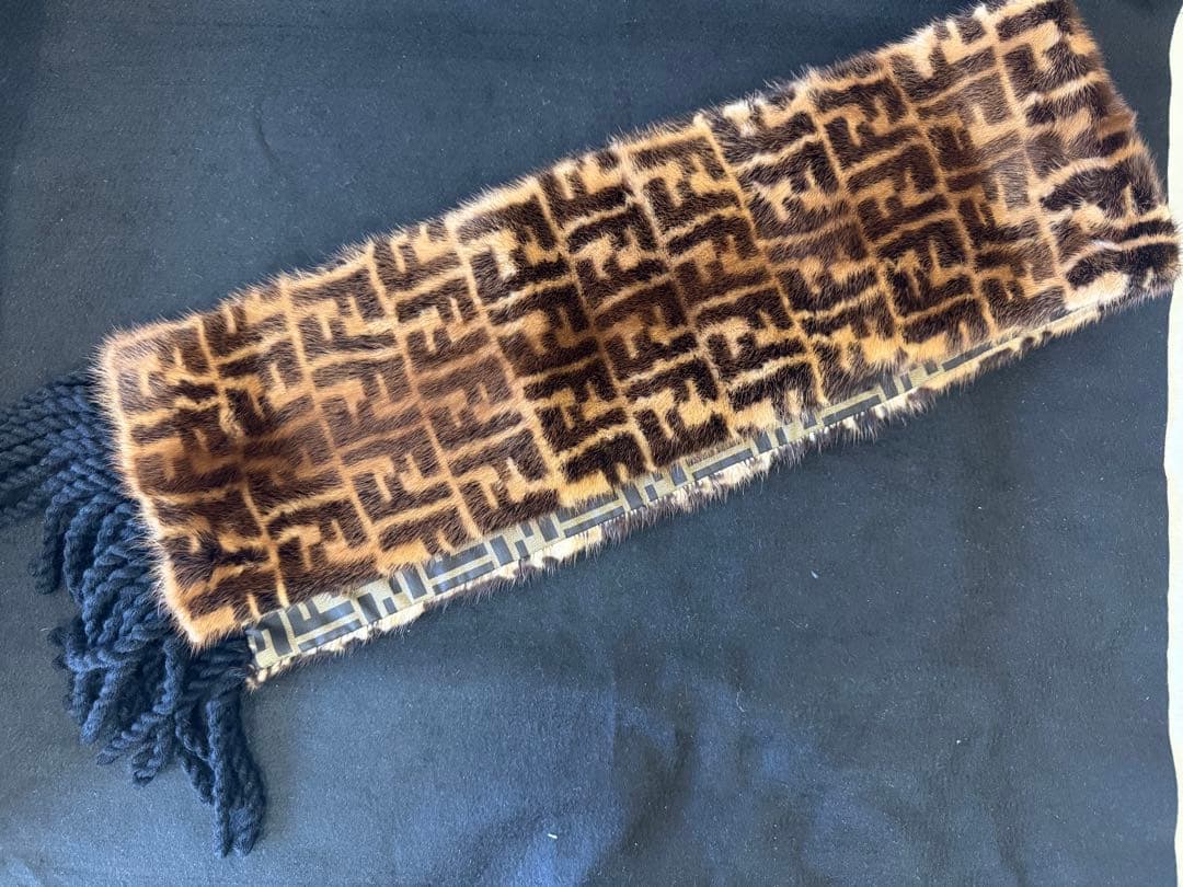 FENDI ズッカ柄 ミンク　マフラー　未使用品！ 中古・古着通販】FENDI (フェンディ) ズッカ柄マフラー｜ブランド