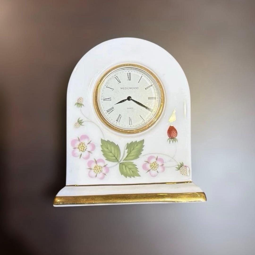 WEDGWOOD ウェッジウッドWILD STRAWBERRY 置き時計 - メルカリ