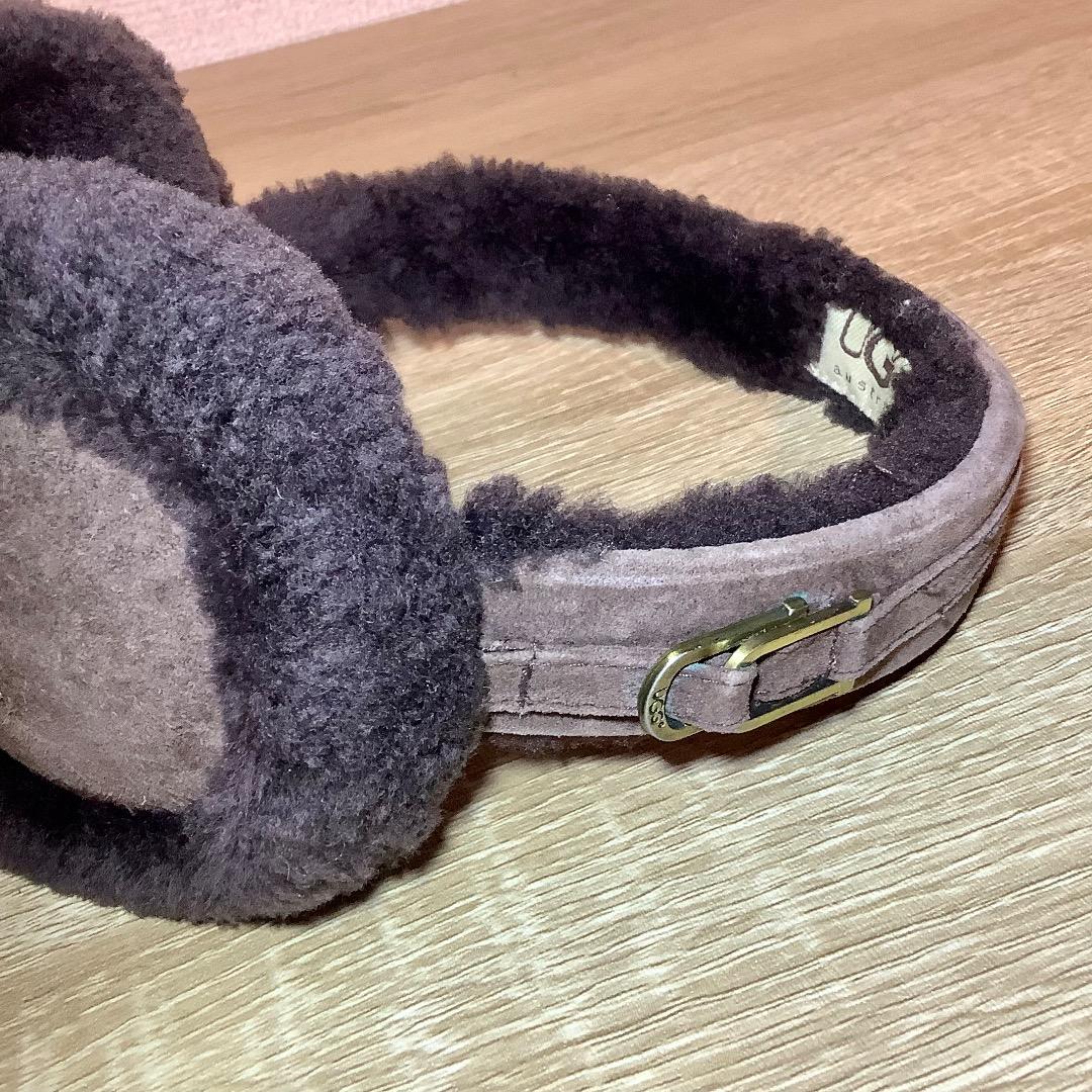 UGG アグ イヤーマフ 耳あて ダークブラウン ロゴ入り金具付 もこもこ