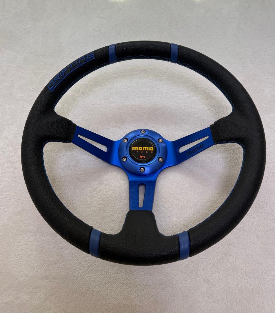 MOMOタイプ ステアリング ブルー ディープコーン モモステ 35パイ Amazon | MOMO DRIFTING 350D 85mm ディープコーン ブラックスポーク