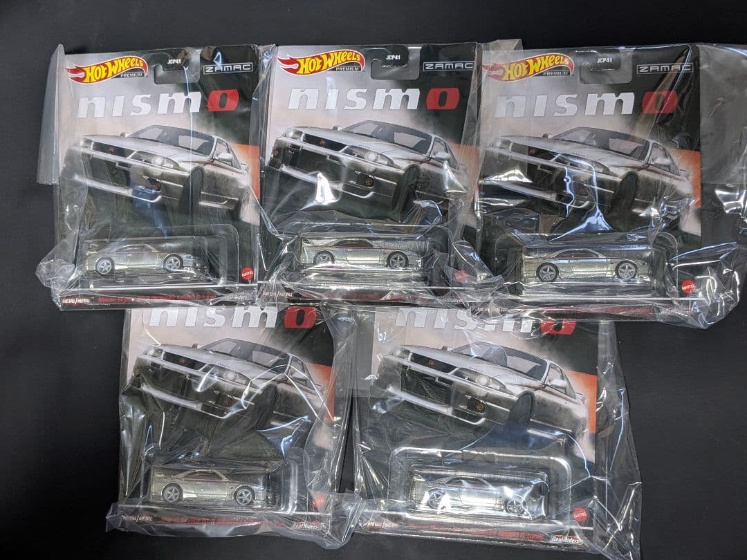 5台 Hotwheels Skyline GT-R BCNR33 NISMO Hot Wheels Nissan Skyline GT-R (BCNR33) White – Modern Classics 4