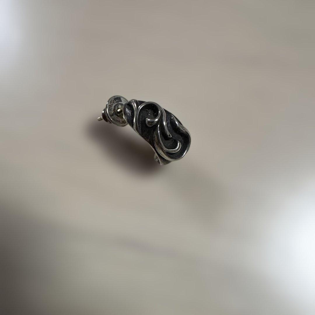Chrome Hearts クロムハーツ カーブドティアドロップ ピアス - メルカリ