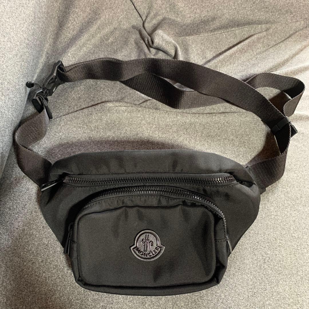 美品！モンクレール　Moncler ボディーバック MONCLER（モンクレール） ボディバッグ Durance デュランス 5M00005