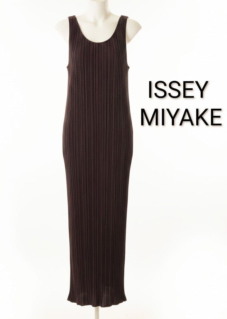 イッセイミヤケ　プリーツマキシワンピース　ブラウン　ノースリーブ 中古・古着通販】me ISSEY MIYAKE (ミーイッセイ ミヤケ) プリーツ