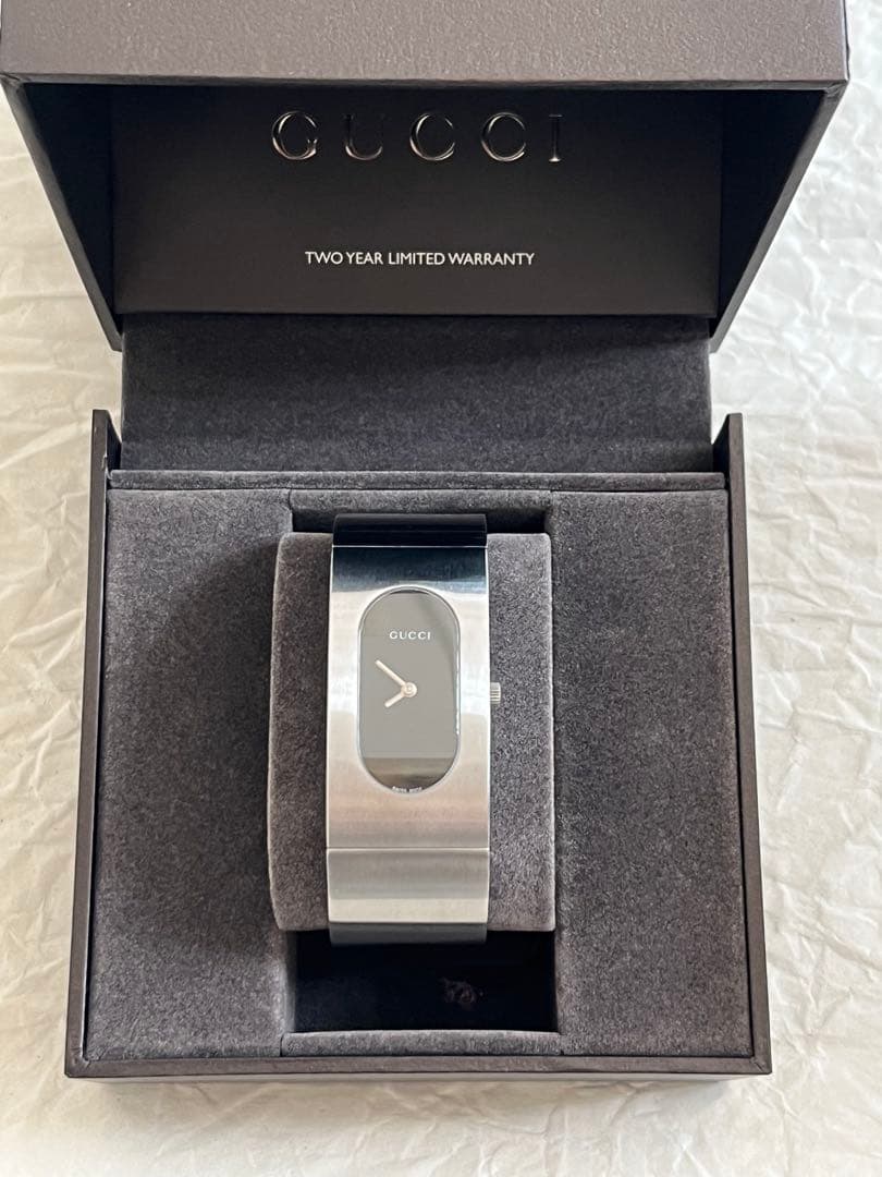 ⭐︎GUCCI グッチ バングルウォッチ⭐︎シルバー ブラック文字盤 箱有り 稼働 GUCCI 腕時計 1500L 黒文字盤 バングル シルバー 1390｜Yahoo