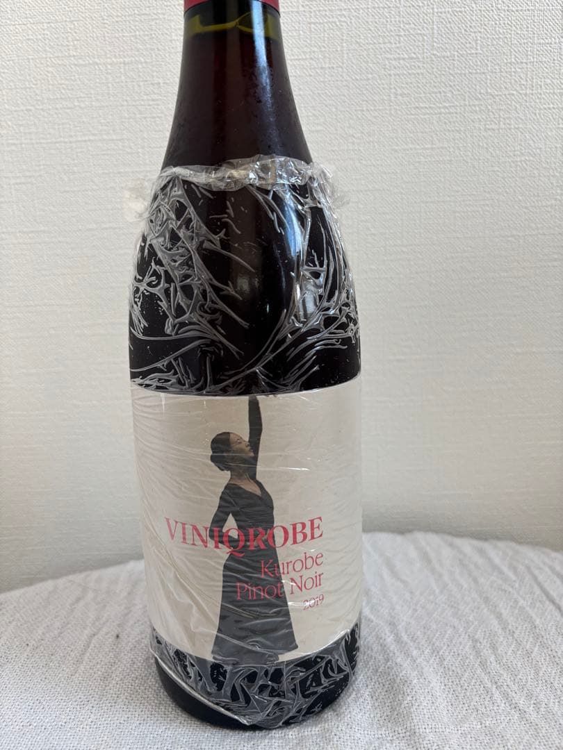 VINIQROBEピノ・ノワール 2019 750ml VINIQROBEピノ・ノワール 2019 750ml ヴィニクローブのワイン入荷しま
