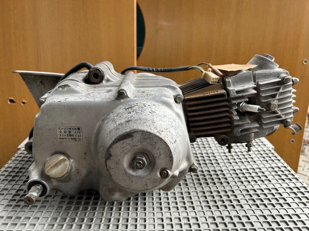ホンダシャリー純正エンジン6V - メルカリ