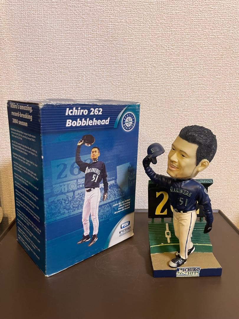 超希少!! イチロー　2005年　262安打達成記念　球場配布ボブルヘッド 2026年最新】イチロー ボブルヘッド 262の人気アイテム - メルカリ