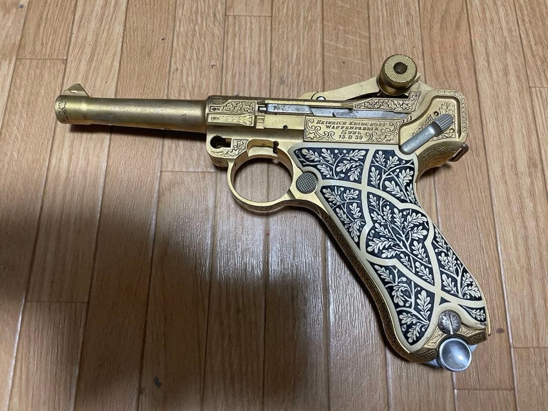 ACGモデルガン　ルガーP08 ゲーリングルガー 彫刻入り金属製のルガーP08！ゲーリングルガー（ゴールドルガー）の
