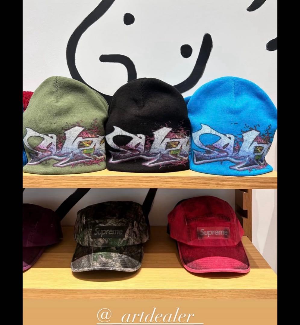 Supreme Tag Beanie Olive / Art Dealer - メルカリ