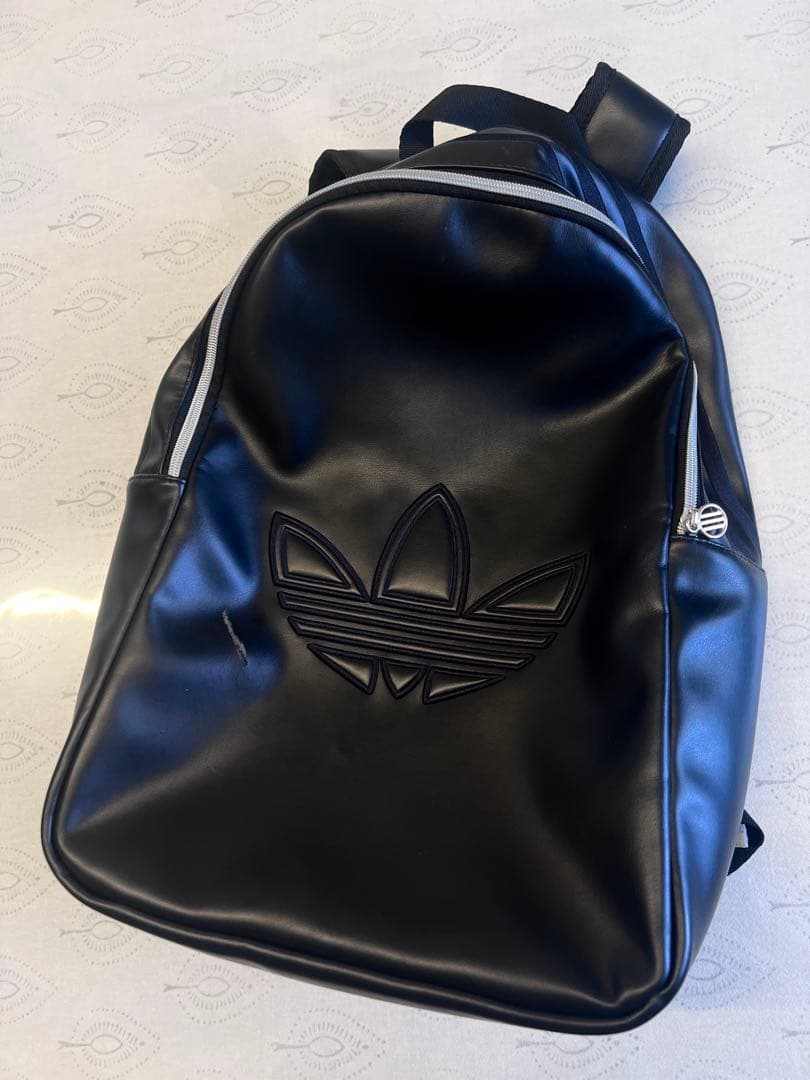 adidas ポリウレタン トレフォイル アウトライン バックパック