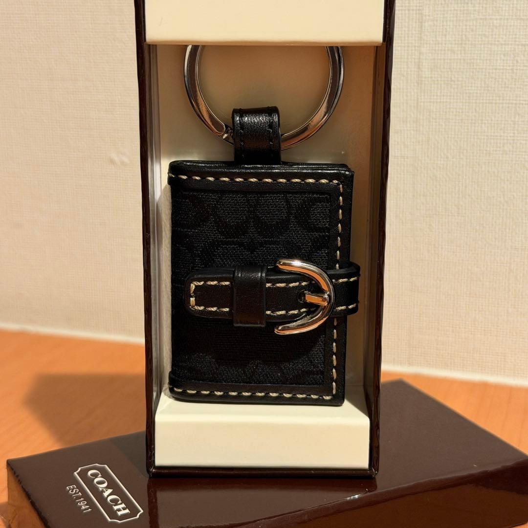 コーチ 手帳型 キーホルダー チャーム ブラック シグネチャー COACH（コーチ） キーホルダー キーリング ☆COACH☆ シグネチャー