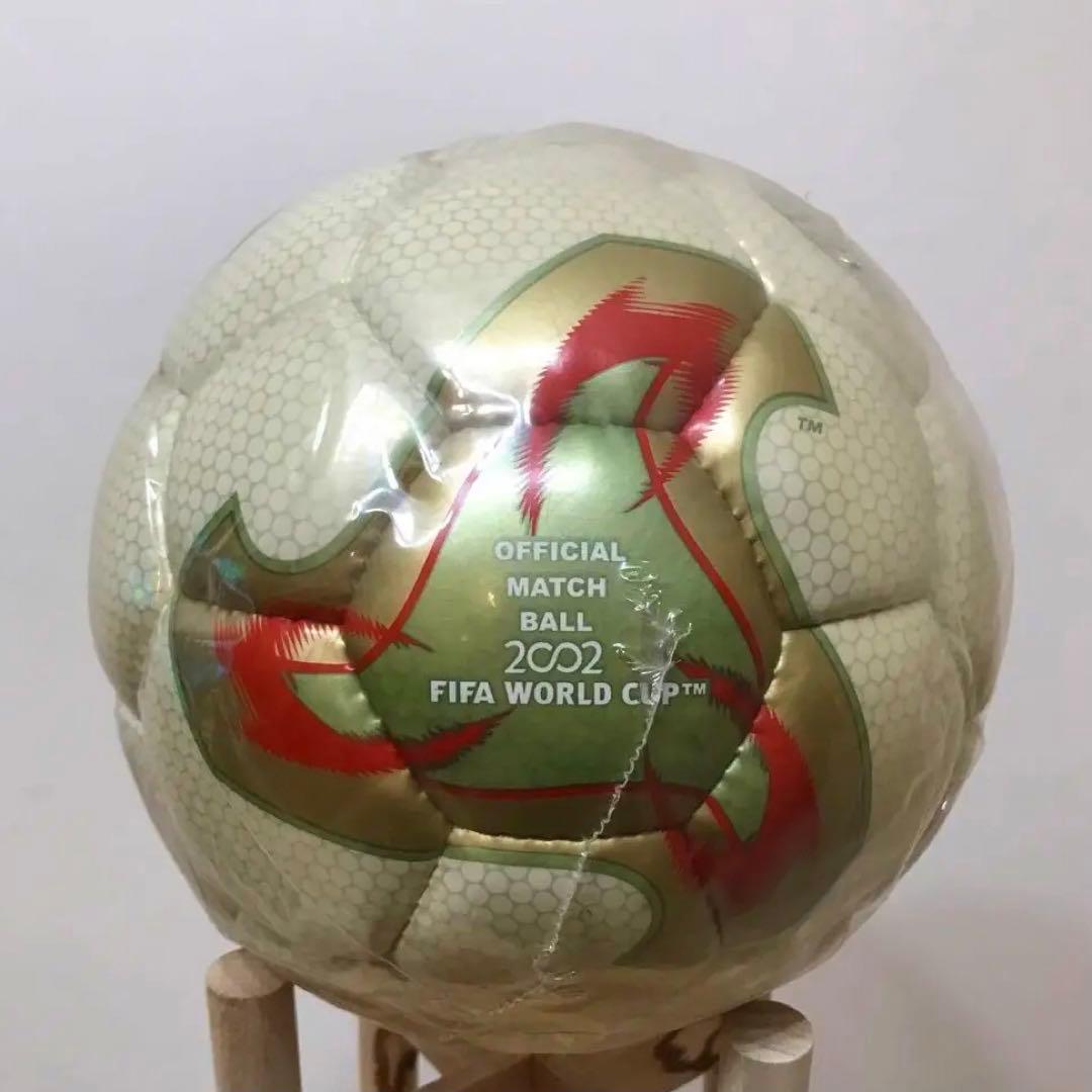 新品未使用】2002年日韓ワールドカップ ♡公式試合球 - メルカリ