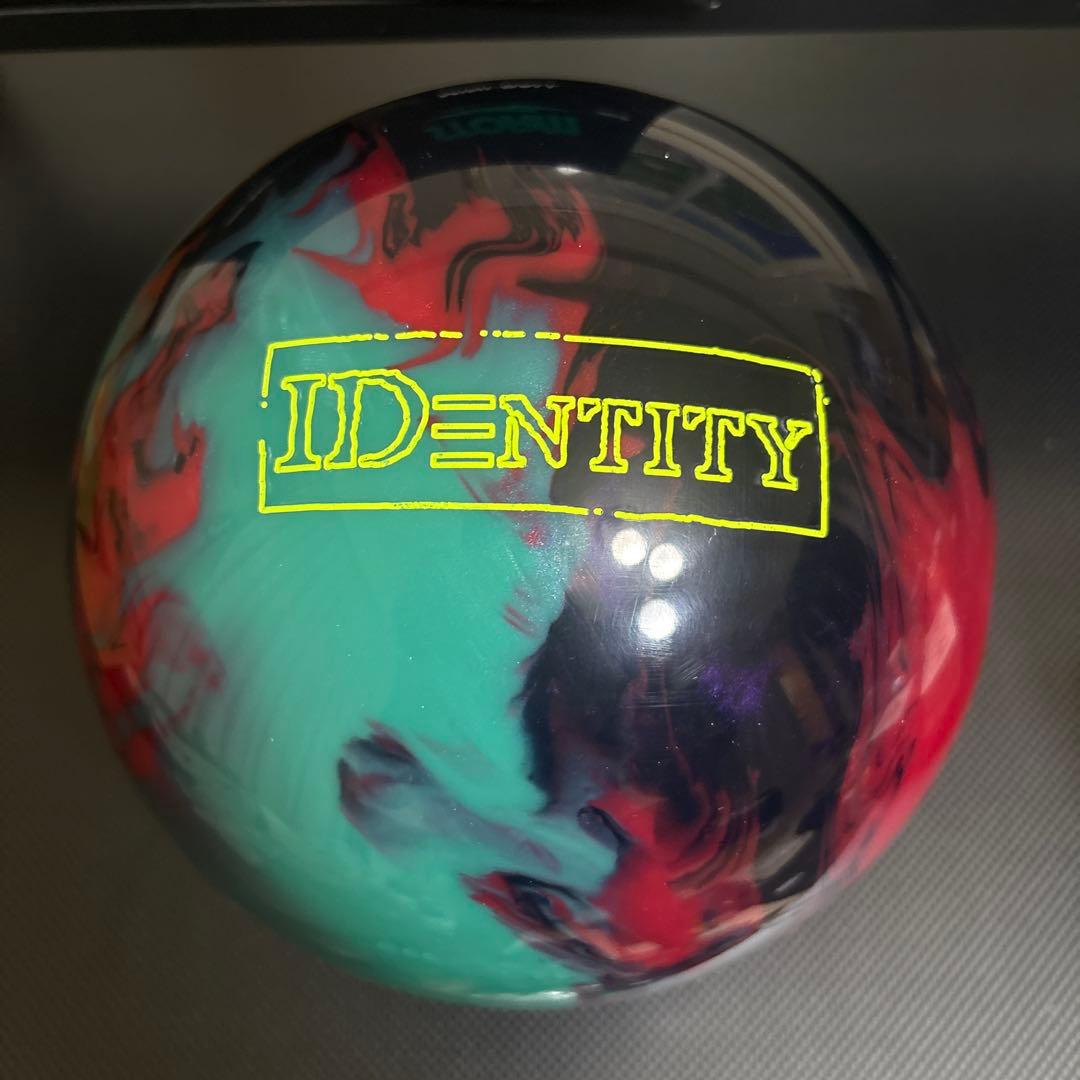 STORM IDENTITY 15ポンドSTORM IDENTITY ボウリングボール 15ポンド