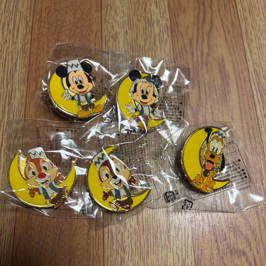 ディズニーピンバッジ - メルカリ